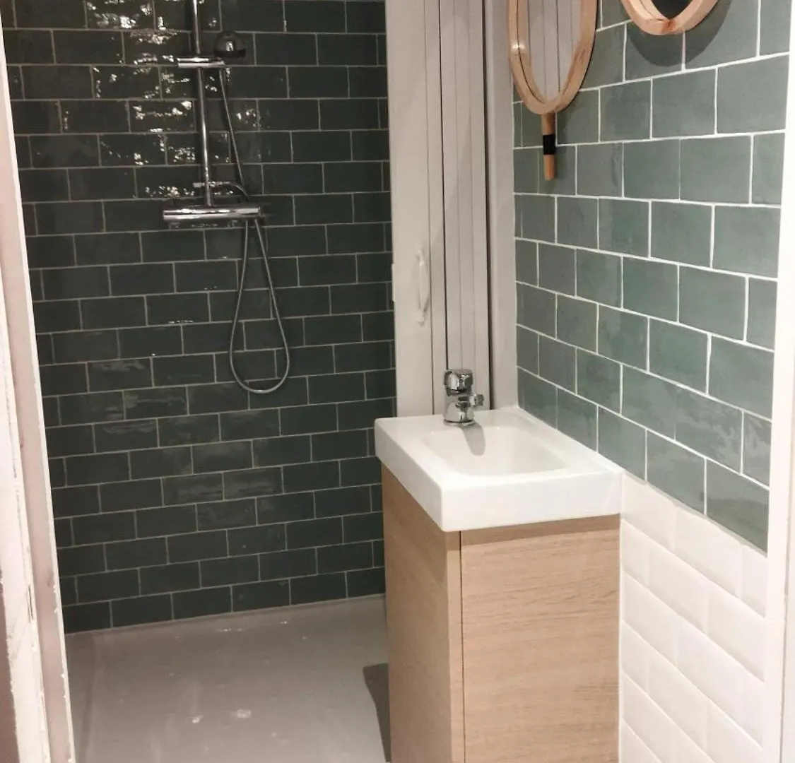 Apartment Cosy A 12m² Avec Terrasse Privee Paris
